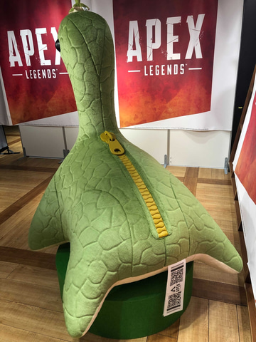 巨大ネッシーがお出迎え！ 「Apex Legends」初コラボカフェ「ネッシー
