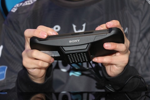 常時性能100％！ Xperia 1 Vは「Xperia Stream」装着でゲーム“完全体