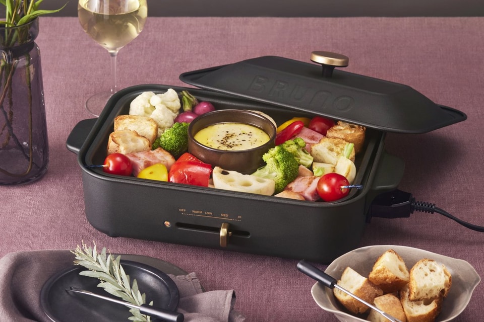 BRUNOが限定カラー「キャストブラック」の「コンパクトホットプレート