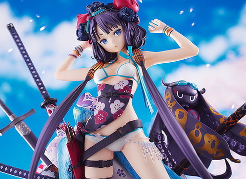 下からのアングルがキワドイ！ 「FGO」より露出度高めな「セイバー