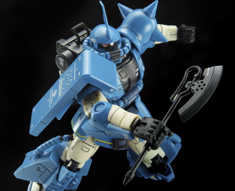 青いボディが特徴のガンプラ「RG MS-06R-2 ロバート・ギリアム専用ザク