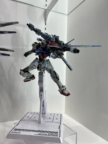 METAL BUILD ストライクガンダム」に待望のI.W.S.P.が登場！ランチャー