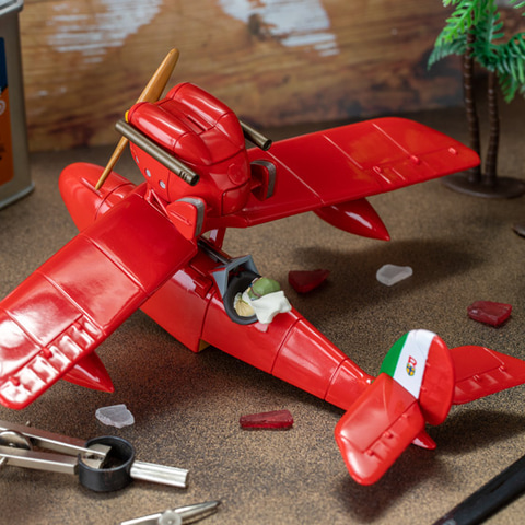 傾け方によって上昇音や旋回音など音が変わる！ 「紅の豚」から