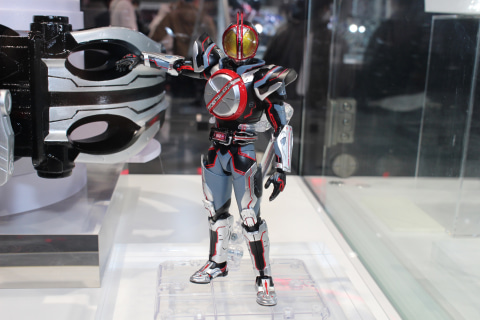 特別企画】【魂ネイションズ撮り下ろし】20年目のファイズが真骨彫製法