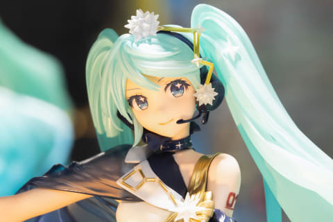 特別企画】【あみあみ展示撮り下ろし】宇宙で一番輝いて見える！「初音