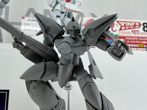 マクロス7」より「VF-19改 ファイヤーバルキリー（熱気バサラ機）」も