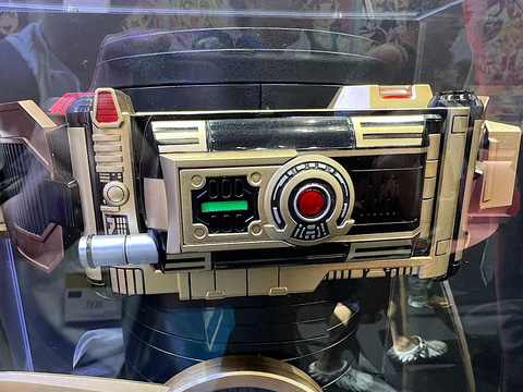 仮面ライダー555」のなりきりアイテム「CSMオーガギア」展示！ 劇場版