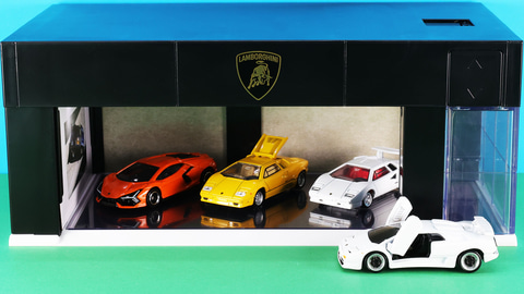 特別企画】「tomica GARAGE PREMIUM BLACK Edition/Lamborghini