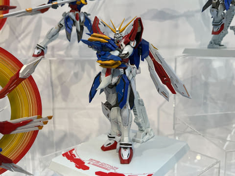 羽を外して武器に!? 「METAL BUILD ゴッドガンダム & ゴッドガンダム弐