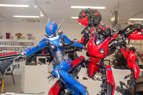 バブルガムクライシス」のプリシラ・S・アサギリとモト・スレイブが1/4