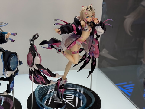 青ブタ」桜島麻衣など新作フィギュアがデザインココブースにて展示