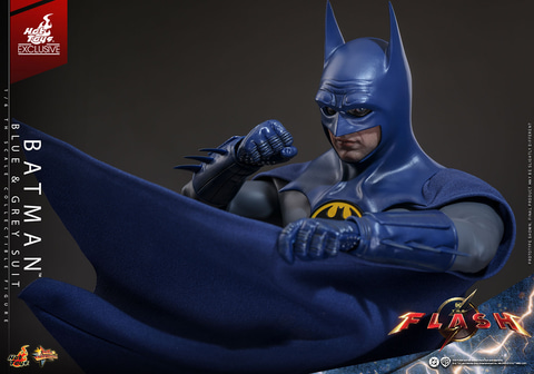ザ・フラッシュ」よりブルー＆グレースーツの「バットマン」1/6