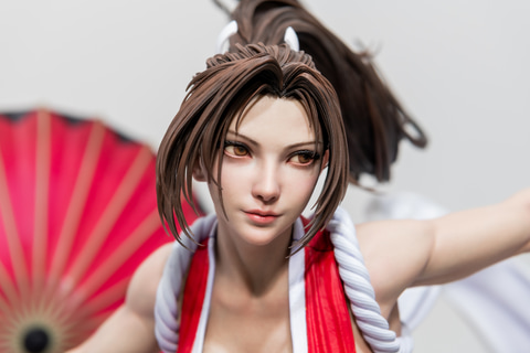 KOF'98」の不知火舞や「スト6」の春麗が1/4スケールスタチューで登場