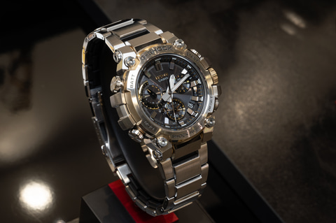 G-SHOCK MT-Gにシルバー+ゴールドの新モデル - Impress Watch
