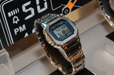 マルチグラデーションのフルメタル「G-SHOCK」 - Impress Watch