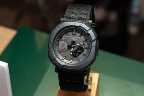 プロトレック、オールブラックの「White Mountaineering」コラボモデル