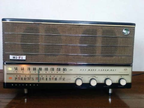 思い出家電】ナショナル「MW/SW 2バンド真空管式ラジオ AH-610