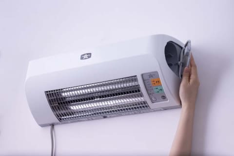 アラジン初、脱衣所用の暖房機。人を検知して0.2秒で発熱、キッチンや