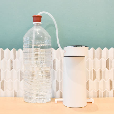 ペットボトルの水が2秒でお湯に。サンコー「ホットウォーターサーバー