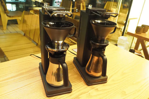 自宅でスタバの味を作れる? バルミューダのコーヒーメーカー特別モデル