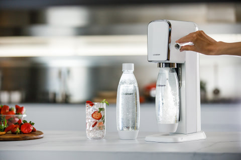 90年代レトロなソーダストリーム「ART」発売。初のレバー式 - 家電 Watch