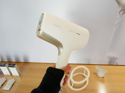 パナソニックとミルボン共同開発のドライヤーを体験。ブリーチ毛も