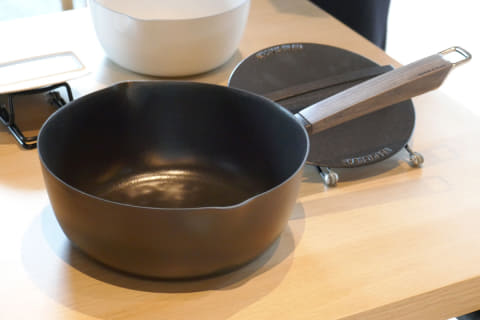 バーミキュラ雪平鍋は使い勝手が◎ だし不要の「焼き」味噌汁も - 家電