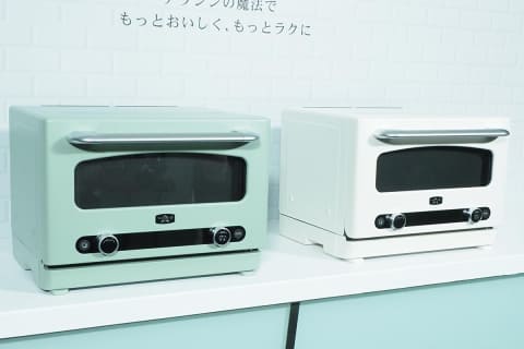 アラジン初のオーブンレンジ。0.2秒発熱ヒーターとレンジで時短 - 家電