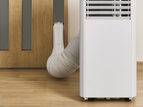 アイリスのスポットクーラー、ドアの隙間から排熱できる - 家電 Watch
