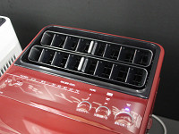 シャープ、加湿機能付きの高濃度プラズマクラスターイオン発生機