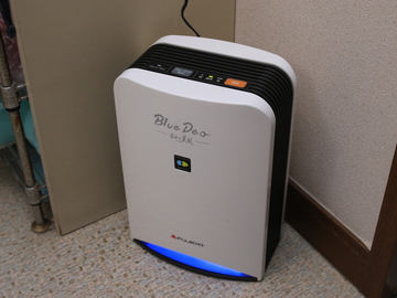 ビックカメラ、amadana監修の“あえて主張しない”デザインの円筒形空気