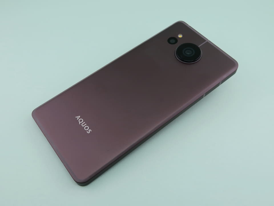 AQUOS sense7 plus」でなめらか動画を存分に楽しみたい - ケータイ Watch