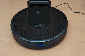 Anker、スマホからコントロールできるロボット掃除機「Eufy RoboVac