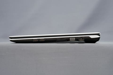 Hothotレビュー】Core i7-8550Uや512GB SSD搭載で税別10万円切りの高