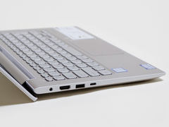 西川和久の不定期コラム】13.3型の狭額ベゼルモバイルノート、「ASUS