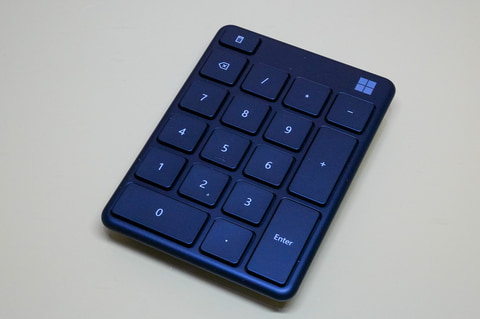 笠原一輝のユビキタス情報局】Surface Laptopのキーボードがモバイル化