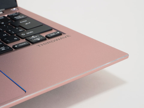 Hothotレビュー】秀逸なデザインとCore i5搭載で10万円切り。14型低