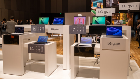 LG、ノートPC/モニター新製品を投入。自立もできて吊せる2Wayな27型
