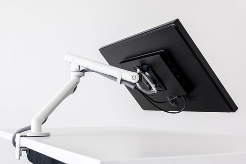 PREDUCTS、ハーマンミラー製モニターアームの白色が登場 - PC Watch