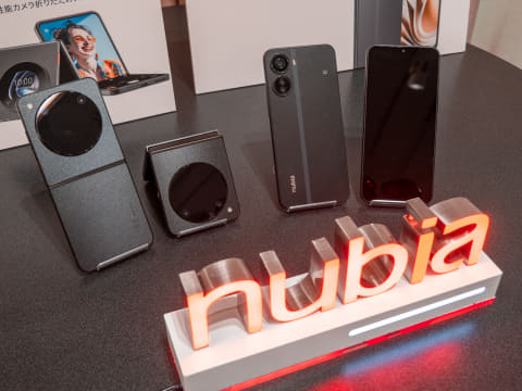 nubia、日本上陸第1弾の高性能カメラ搭載スマホ。6.9型フォルダブル