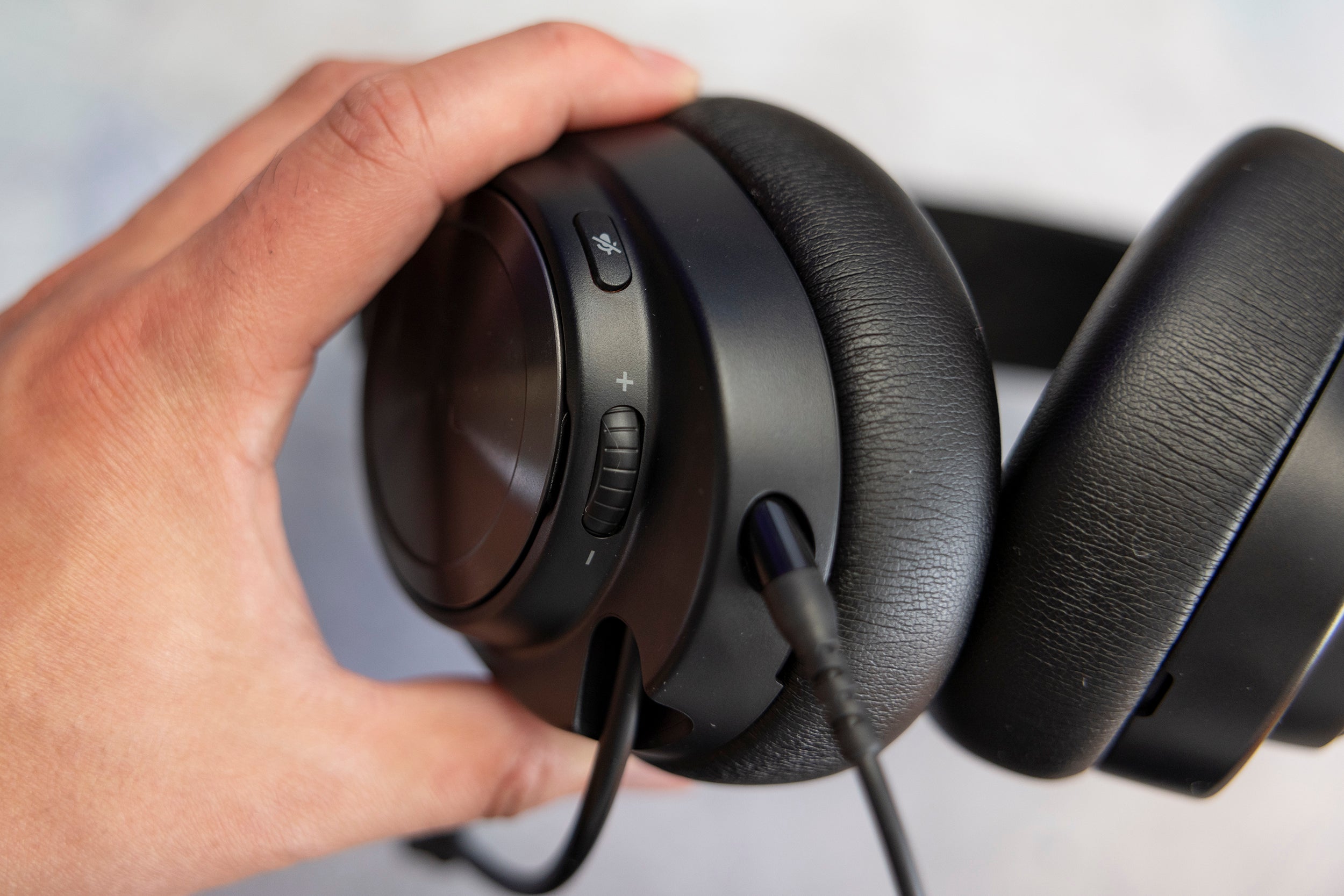 SteelSeries Arctis Nova Pro Gaming Headset Review - IGN