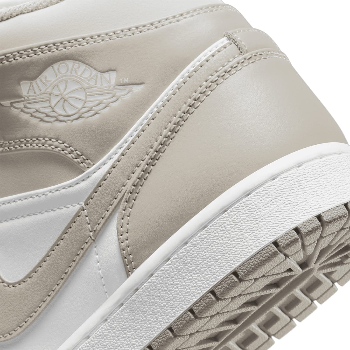 JORDAN BRAND AIR JORDAN 1 MID COLLEGE GREY/LIGHT BONE-WHITE 21HO-I