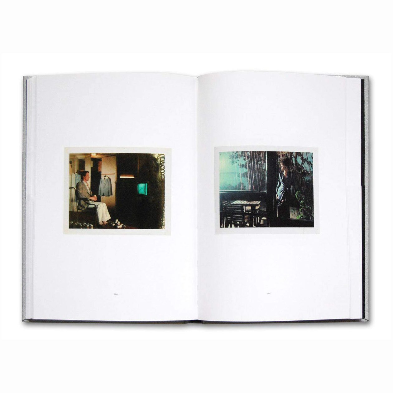 GUY BOURDIN: Polaroids ポラロイド ギイ・ブルダン 写真集 h4>GUY BOURDIN POLAROIDS</h4><h5>Èditions Xavier Barral</h5><h6