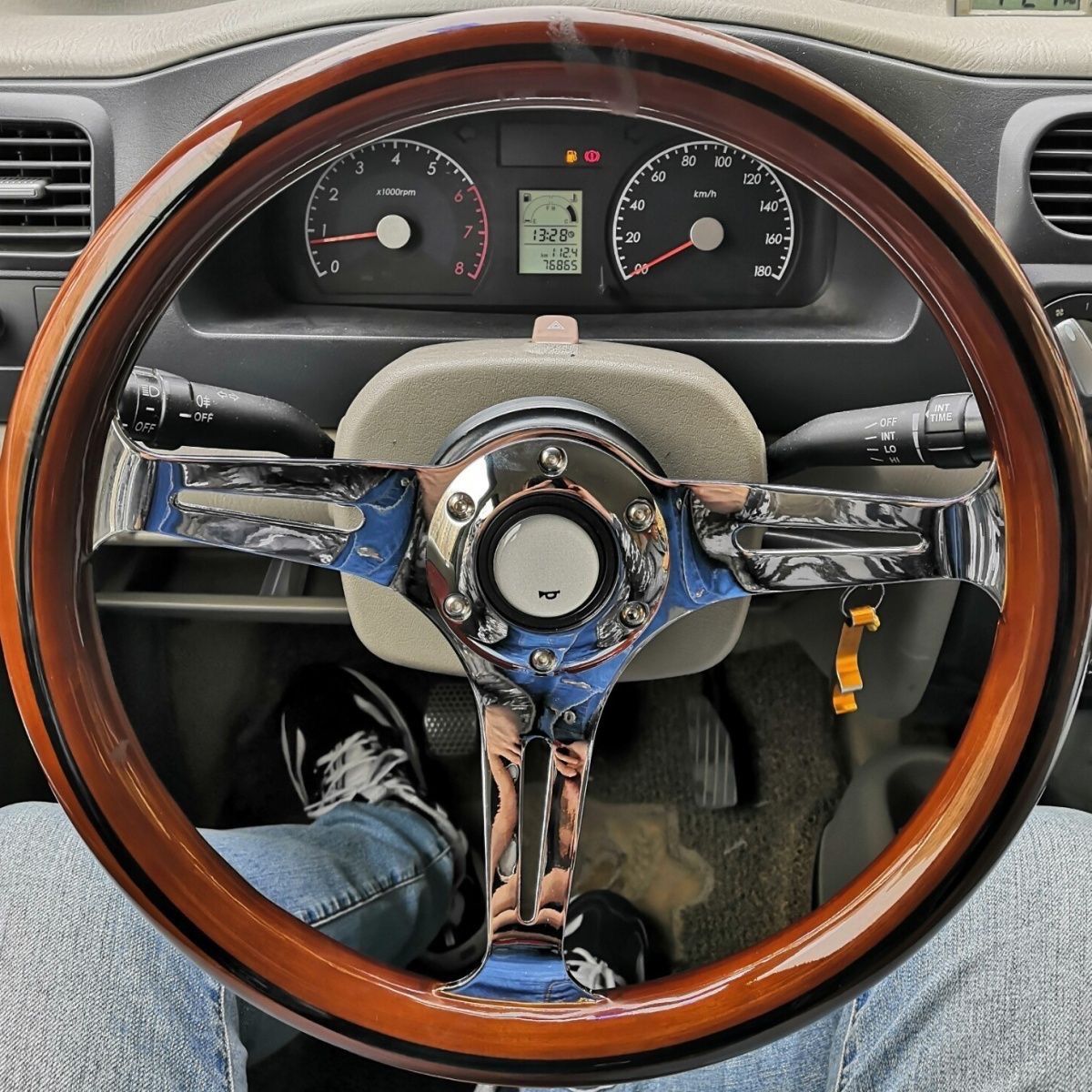 ソリッドウッドレトロビートルステアリングホイール15インチ黒金3本