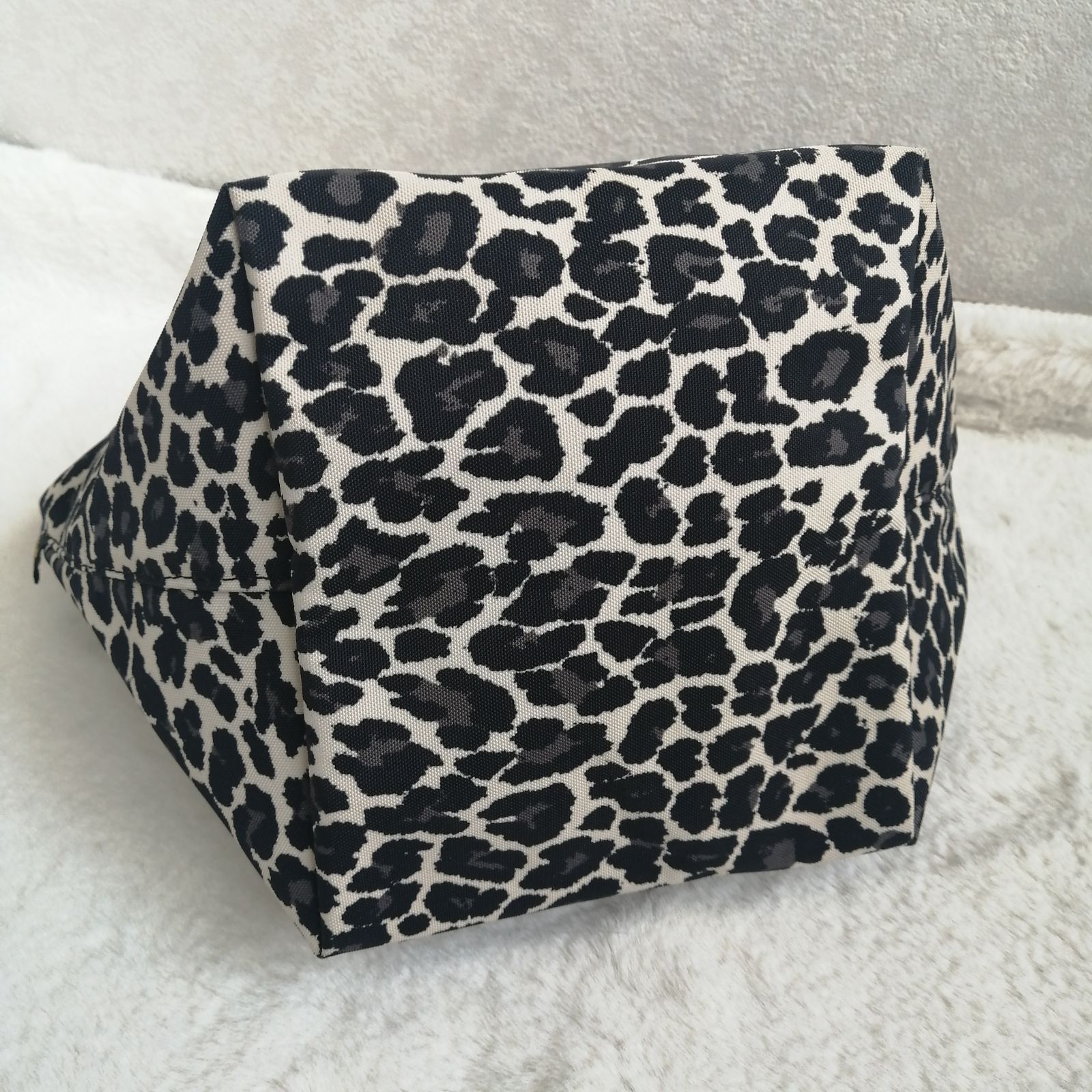 エルベシャプリエ ビッグポシェット ショルダーバッグ パンサーブラン