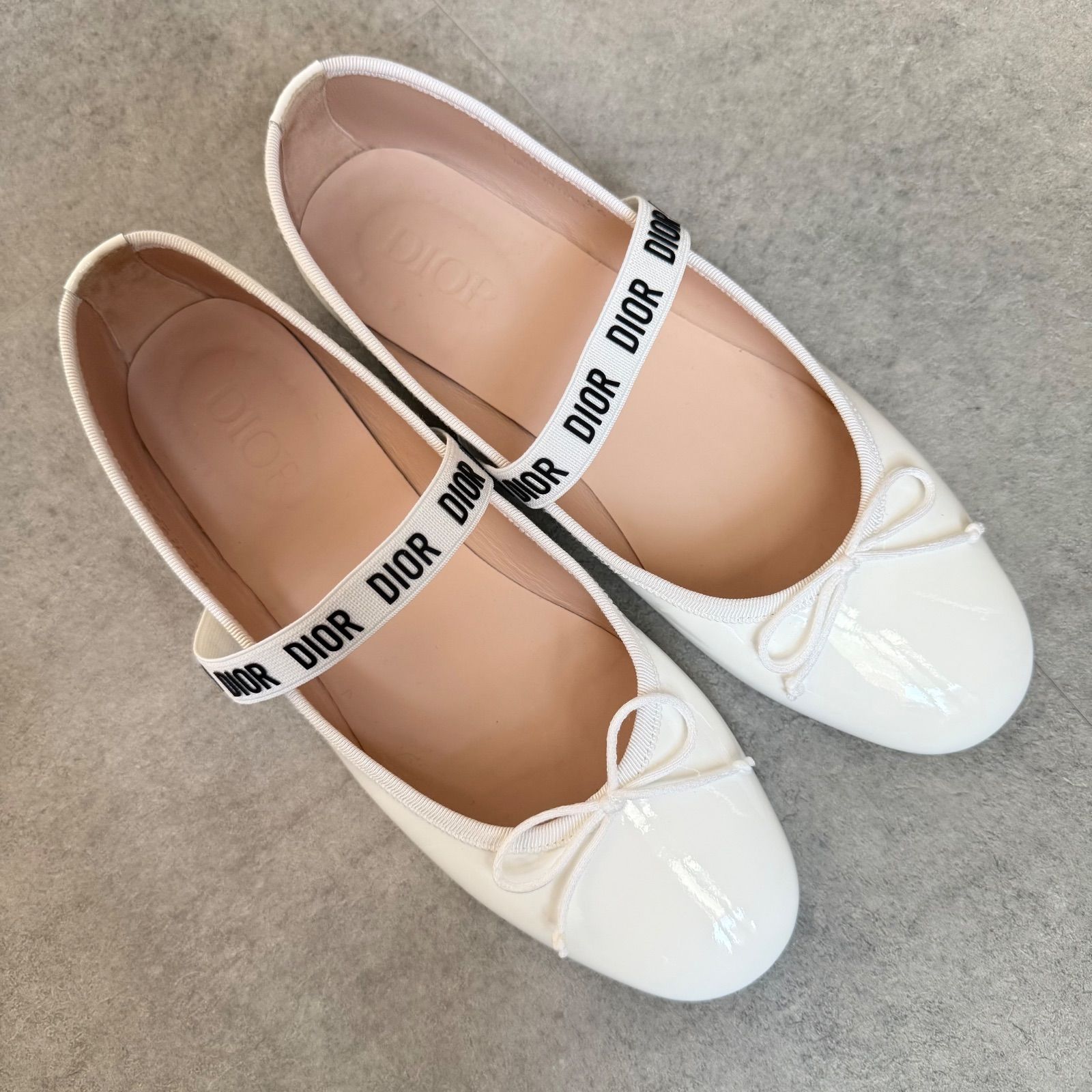 Dior ディオール リボンバレエシューズ ロゴベルト パテントカーフ