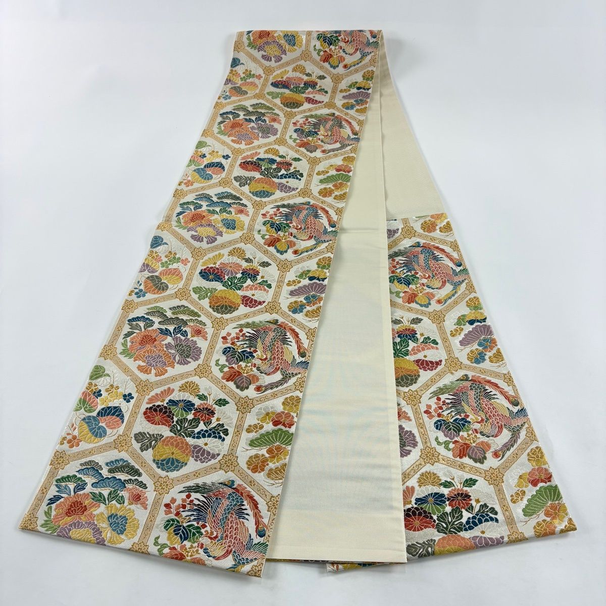 美品】 袋帯 秀品 鳳凰 菊 金糸 刺繍 銀色 六通 正絹 【中古】 - メルカリ