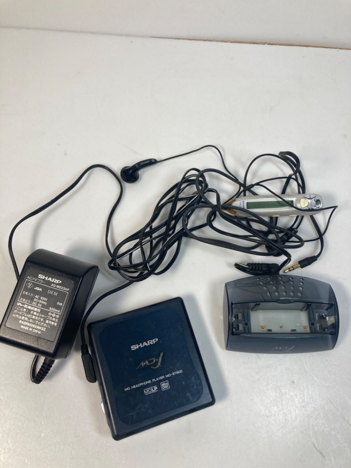 動作品 SHARP シャープ ポータブルMDプレーヤー MD-ST800 動作確認済み