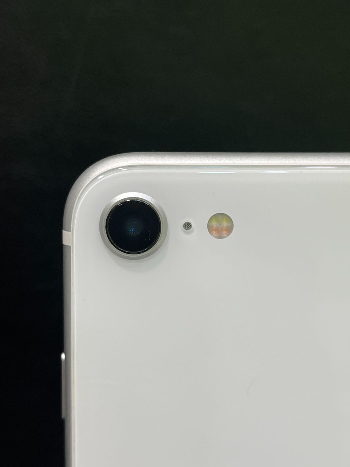 特別限定価格iPhone SE(第2世代) 256GB ホワイト SIMロック解除済 動作