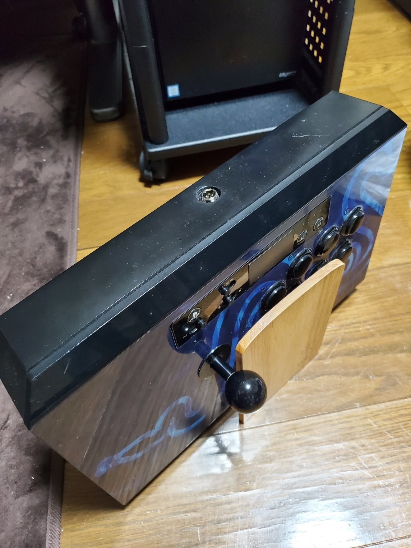 Razer Panthera（旧型）に自立を促す会｜ぱよ